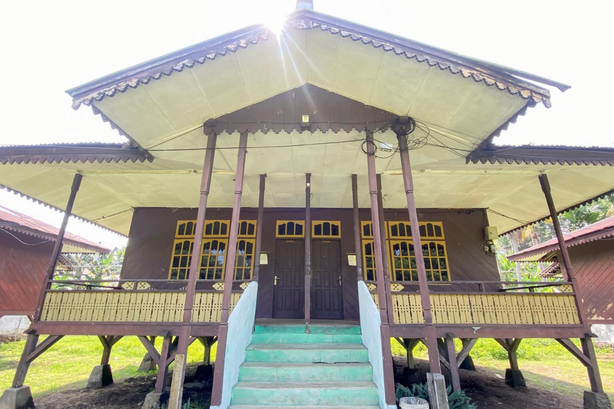 Hotel Pantai Panjang Bengkulu Redpartner 외부 사진