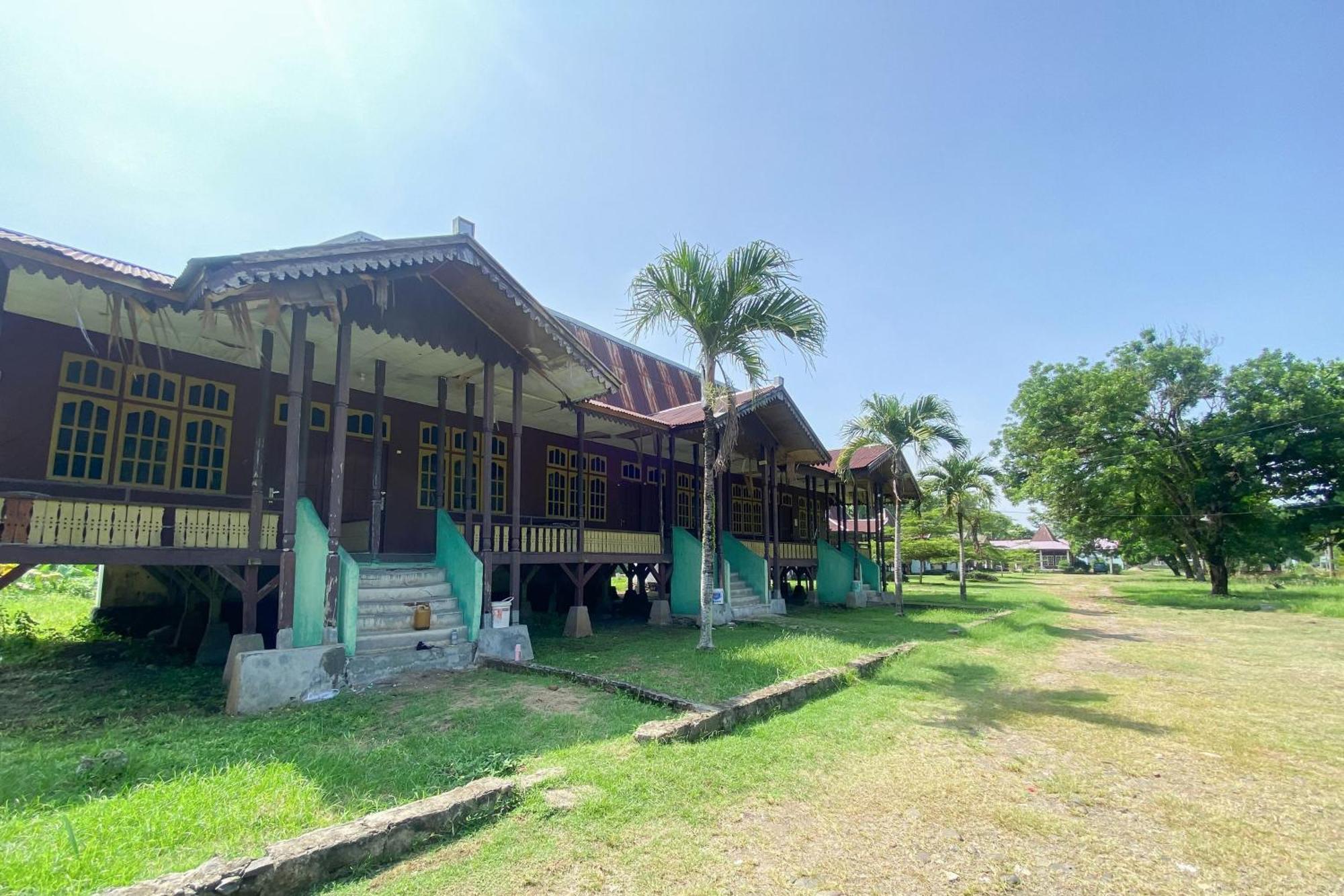 Hotel Pantai Panjang Bengkulu Redpartner 외부 사진
